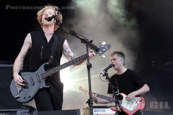 BIFFY CLYRO - 2016-06-11 - PARIS - Hippodrome de Longchamp - Main Stage - James Roberto Johnston - Michael J. Vennart